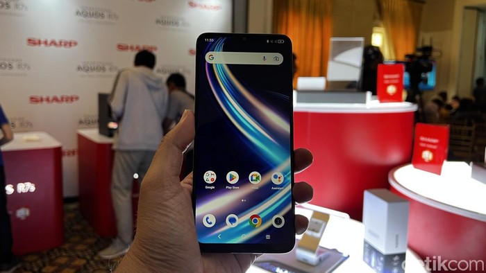 Harga Dan Spesifikasi Sharp Aquos V7 Plus