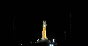 NASA Mulai Isi Bahan Bakar Roket SLS untuk Peluncuran Misi Bulan Artemis 1