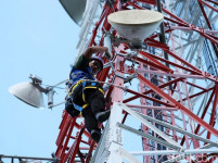 Telkomsel dan XL Axiata Bertarung Rebut Blok Kosong di Frekuensi 2,1 GHz