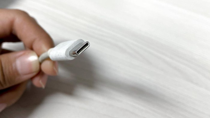 Apple Nyerah, iPhone 15 Diprediksi Pakai USB Type C