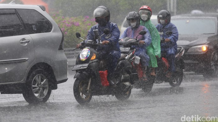 BRIN: Hujan Ekstrem di Jawa Disebabkan Badai Vorteks