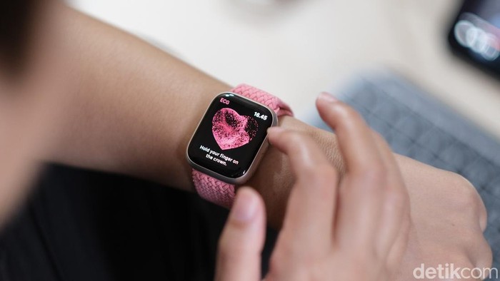 Ngeri! Apple Watch Series 7 Overheat Lalu Meledak