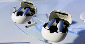 Anti-mainstream, Earbuds Ini Dilengkapi Sensor Detak Jantung