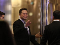 Edan! Elon Musk Kehilangan Harta Rp 1.500 Triliun