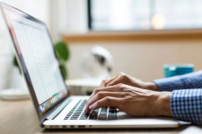 Laptop RAM 8GB Murah 2022, Harga Dibawah 5 Jutaan