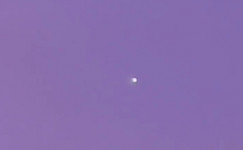 Viral Penampakan Benda Disebut UFO di Langit Bandung