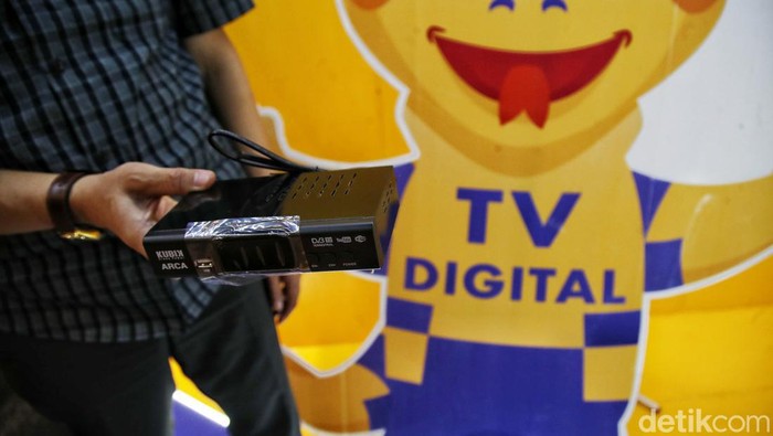 DPR Kritik Distribusi Set Top Box Gratis TV Digital Tidak Merata