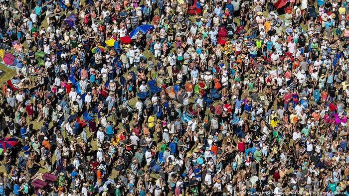 Populasi Manusia 8 Miliar, Orang Terkaya Kuasai Dunia