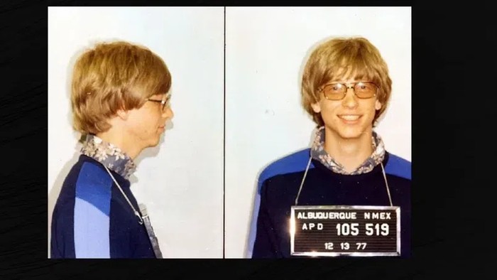 Senyum Bill Gates Saat Ditangkap Polisi