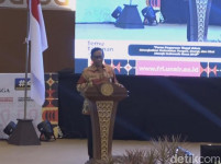 Ancaman Polisionil Mahfud Md untuk Stasiun TV Membandel