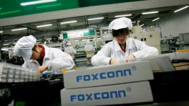 Foxconn Minta Maaf Usai Kericuhan di Pabrik iPhone Terbesar di Dunia