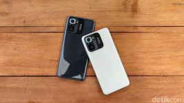 Poco M5s Tak Dibekali Charger di Kemasan, Alasannya Mencengangkan