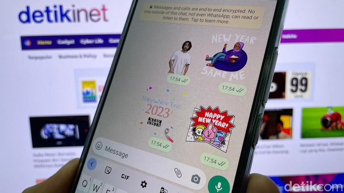 Cara Download dan Kirim Stiker Tahun Baru 2023 di WhatsApp Bebas Ribet