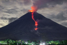 Rahasia Indonesia Punya Banyak Gunung Api