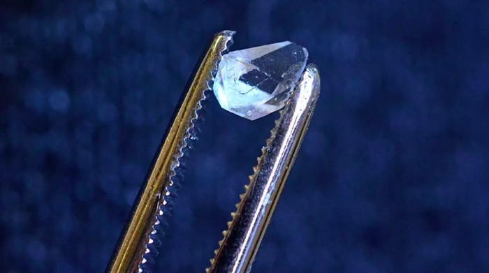 Ahli Fisika Temukan Kristal Waktu di Mainan Anak-anak