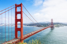 Jembatan Legendaris Golden Gate Berbunyi Aneh dan Seram