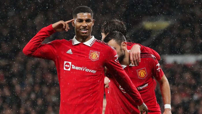 Marcus Rashford Kesetanan Tak Ada Lawan, Bikin Manchester is Red!