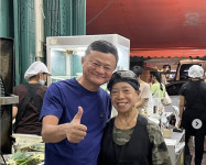 Penampakan Jack Ma di Jalanan Thailand