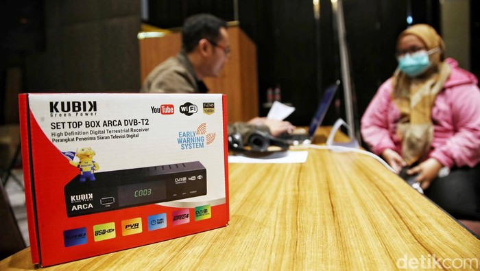 Stasiun TV Didesak Kebut Bantuan Set Top Box TV Digital Gratis