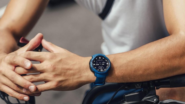 Garmin Instinct Crossover Dirilis, Smartwatch Rasa Analog untuk Petualang