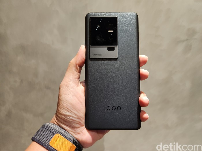 Review iQOO 11 5G: Performa Kencang Banget!