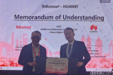 Telkomsel-Huawei Teken MoU Eksplorasi Teknologi dan 'Otak'