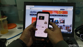 Bos Google Sindir Pengguna iPhone: Teknologi Jadul