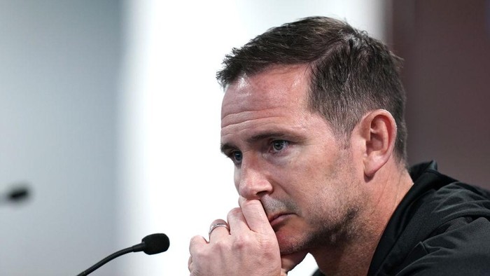 Chelsea Makin Terpuruk, Lampard Dihujat Tak Becus Jadi Pelatih