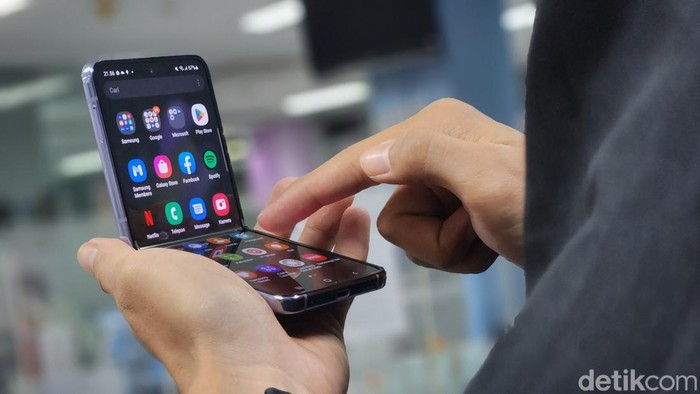 Galaxy Z Fold5 dan Flip5 Diluncurkan Lebih Cepat, Samsung?