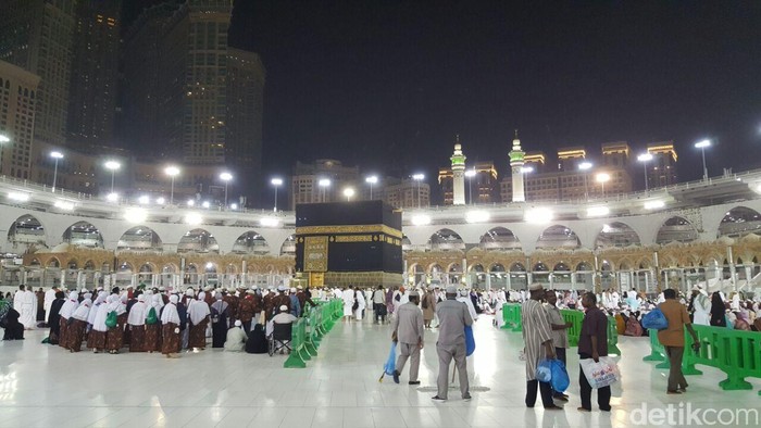 Menakjubkan! Makkah dan Madinah Begitu Bercahaya Dilihat dari Antariksa