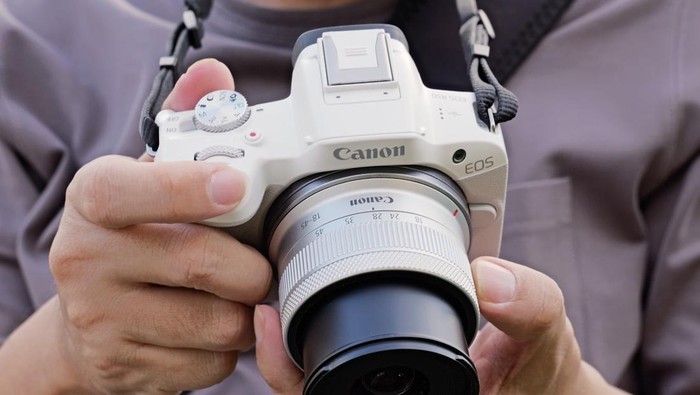 Review Canon EOS R50 Hasil Bagus Cocok Buat Konten Kreator Pemula