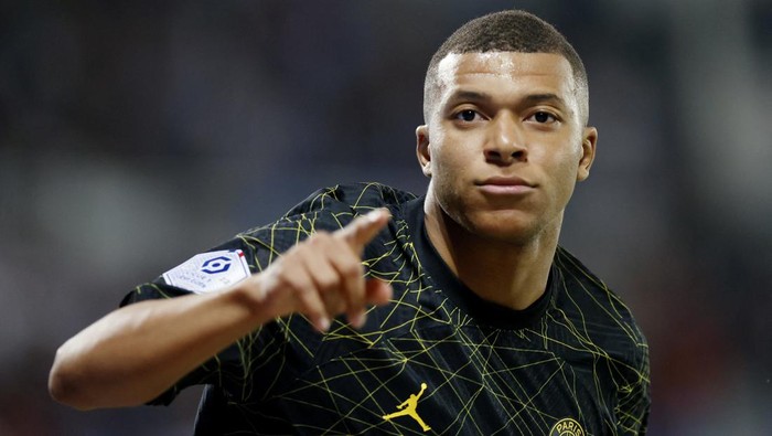 Heran, Mbappe Betah Banget di PSG