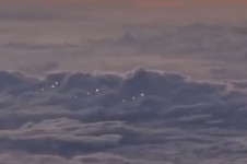 Orang Dalam Bilang AS Simpan Pesawat UFO, Ini Tanggapan Dephan