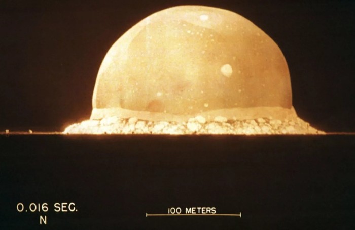 Malam Seketika Terang, Gambaran Dahsyat Saat Bom Atom Diledakkan