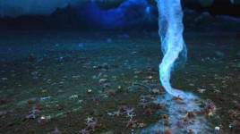 7 Fenomena Alam Aneh, Badai Abadi hingga Sungai Nil Merah Darah