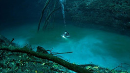 Keajaiban Cenote Angelita, Fenomena Sungai di Bawah Laut