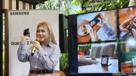 Cerita Michele Alex Bikin Konten Makanan Lebih Gampang Pakai HP Lipat