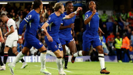 Cetak Dua Gol untuk Chelsea, Raheem Sterling Dipuji Bak Messi