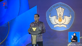 Nadiem Makarim Bolehkan Mahasiswa Lulus Tanpa Skripsi, Netizen: Setuju!