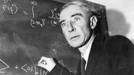 'Oppenheimer Adalah Bintang di Bidang Nuklir'