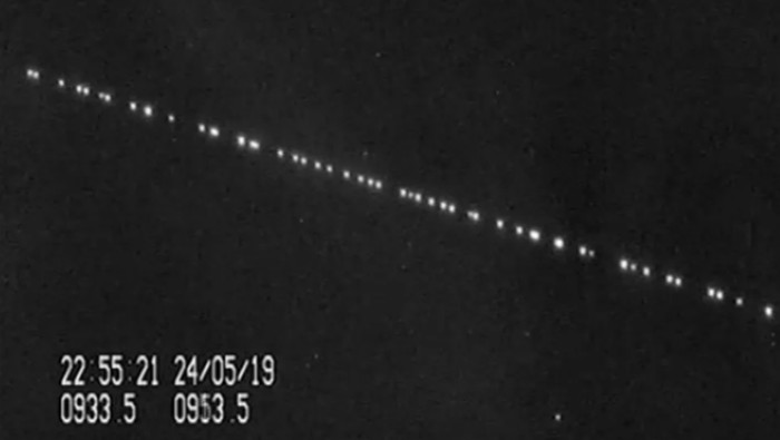 Dampak Wara-wiri Starlink Pada Pengamatan Astronomi di Indonesia