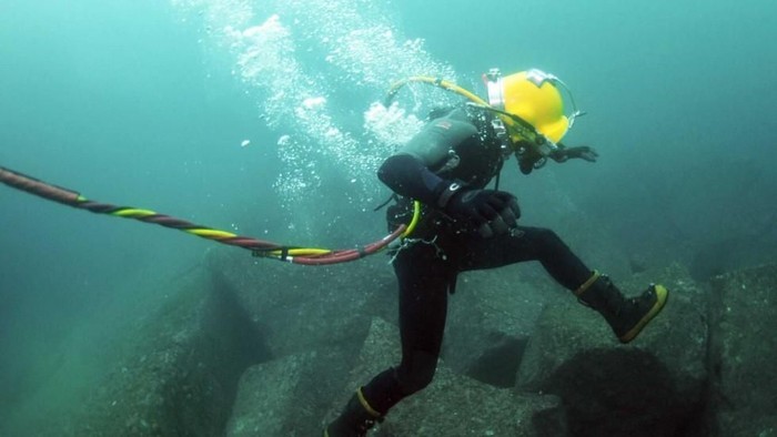 Demi Kedaulatan RI, Penyelenggara Kabel Bawah Laut Mesti Ikut Aturan