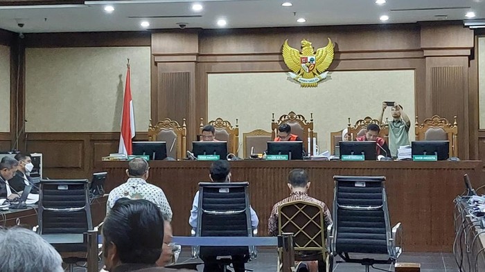 Jadi Saksi Mahkota, Johnny G. Plate Bantah Terima Duit dan Fasilitas Mewah