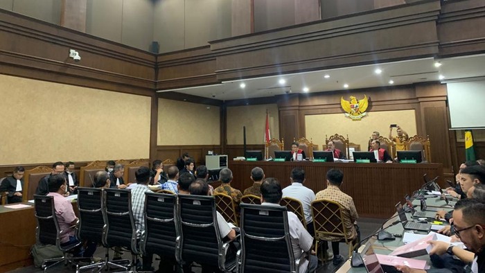 Pengakuan Sespri Johnny Plate Terima Rp 500 Juta/Bulan 20 Kali