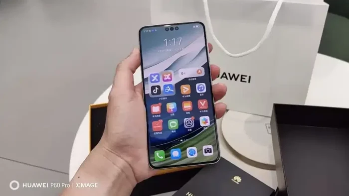 Perakit HP Huawei Digaji Lebih Tinggi Ketimbang Perakit iPhone