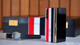 Gokil! Samsung Galaxy Z Fold 5 Thom Browne Harga 50 Juta Ludes 21 Menit