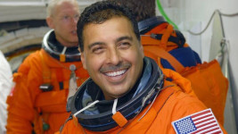 Mengenal Jose Hernandez, Astronot Latin yang Kisahnya Difilmkan NASA