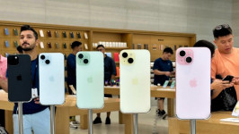 Parah! Calo Pakai Bot untuk Borong Ribuan iPhone 15 dalam Sehari