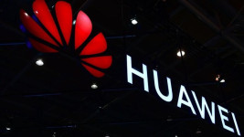 Sebelum iPhone Dilarang, HP China Ini Lebih Dulu Dijegal AS