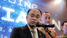 Starlink Masuk RI, Menkominfo Bicara Nasib Operator Seluler Lokal